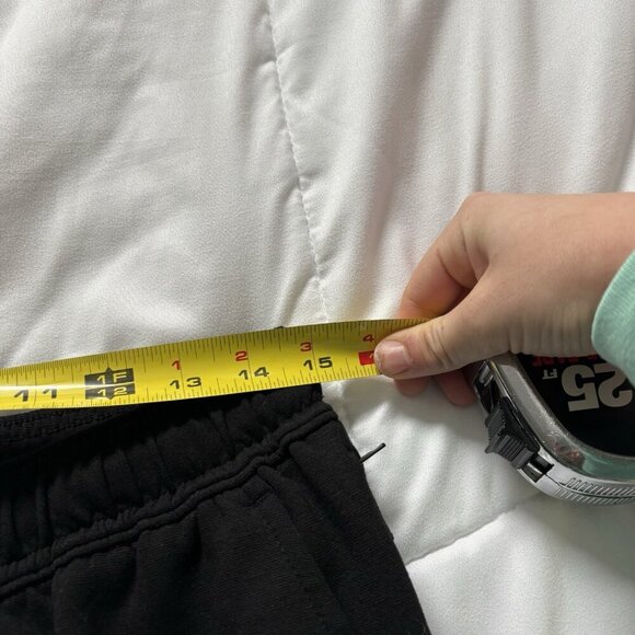 American Eagle Shorts Mens Size Medium Black Athletic Zip Pocket Drawstring AE - Picture 6 of 12